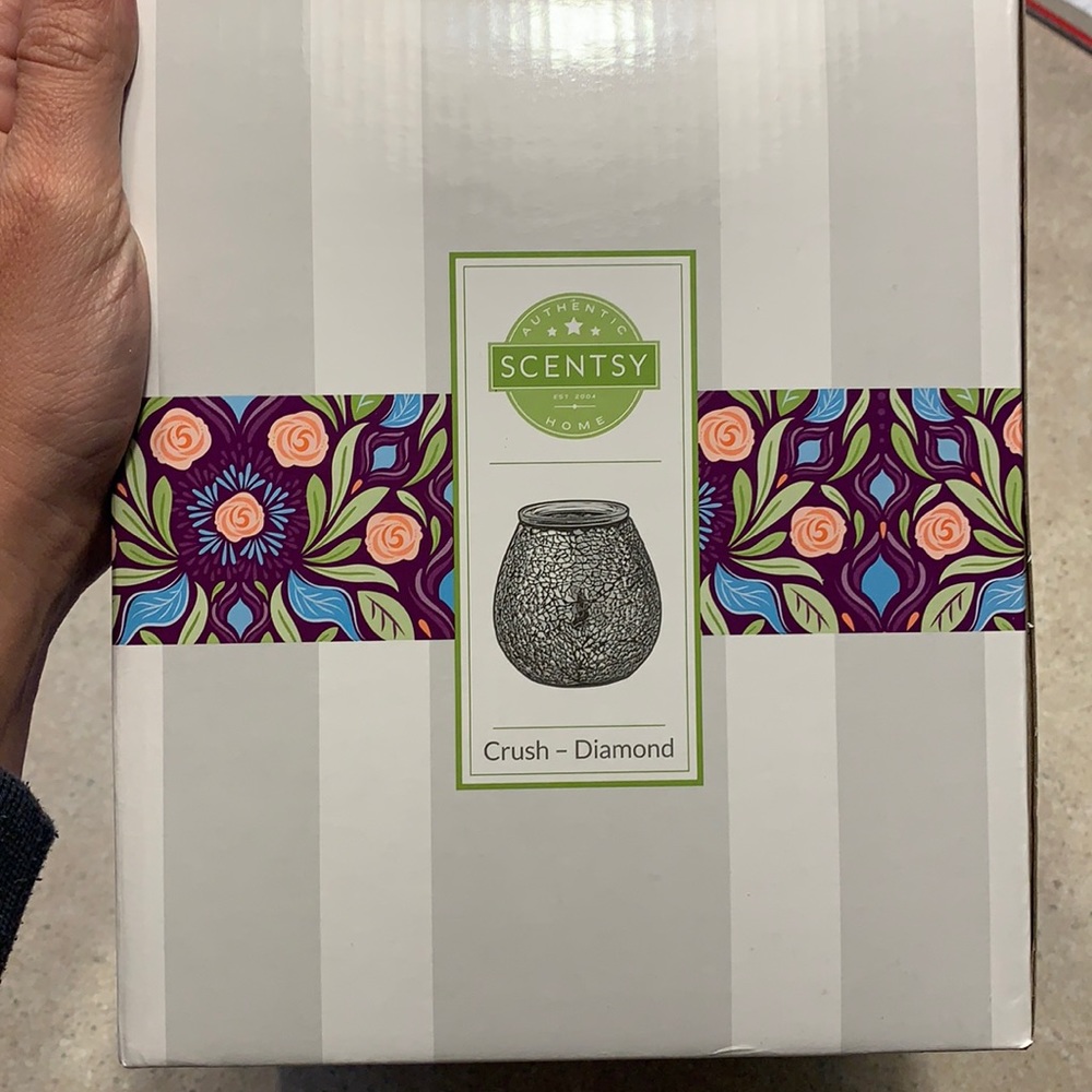 Scentsy warmer - Crush Diamond